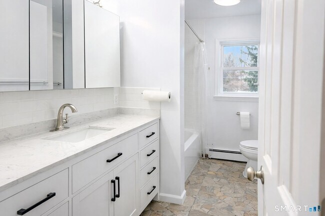 Building Photo - 15 Dairy Farm Rd