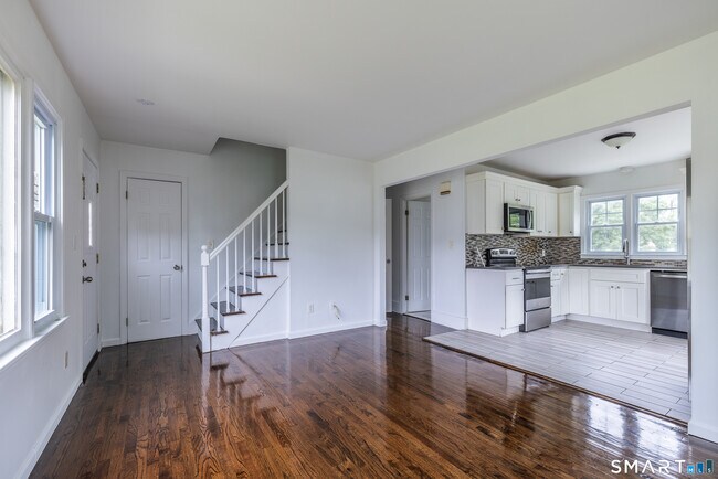 Building Photo - 118 Bryden Terrace