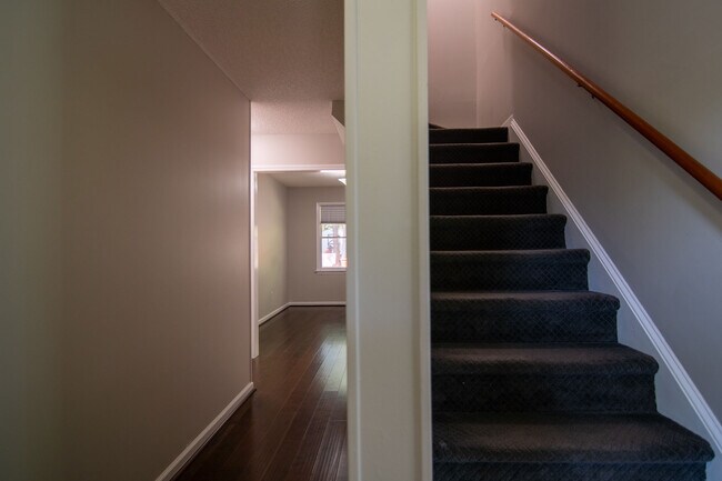 Building Photo - 4801 Buttonbush Dr