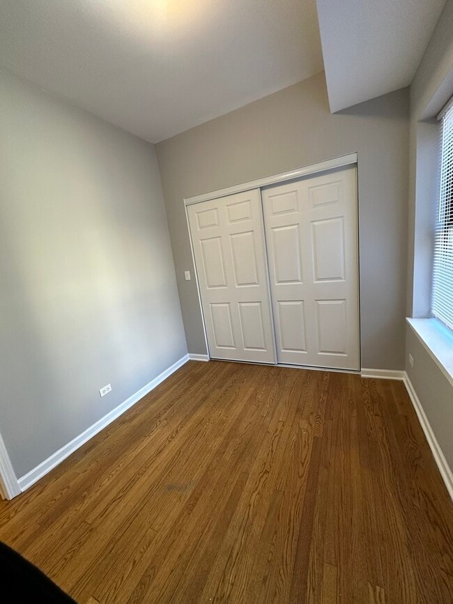 Building Photo - 7734 N Paulina St