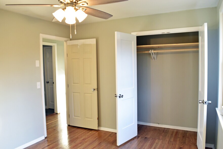 Building Photo - 4020 Ames Dr