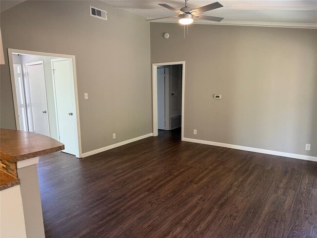 Building Photo - 5202 Provencial Dr