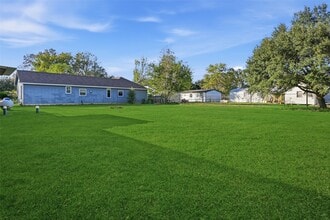 Building Photo - 22106 Maplewood Dr