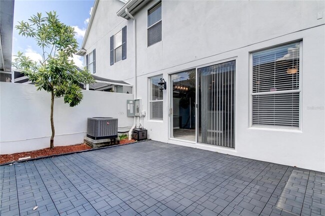 Building Photo - 10003 Bradwell Pl