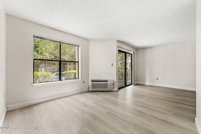 Building Photo - 225 S Tropical Trail
