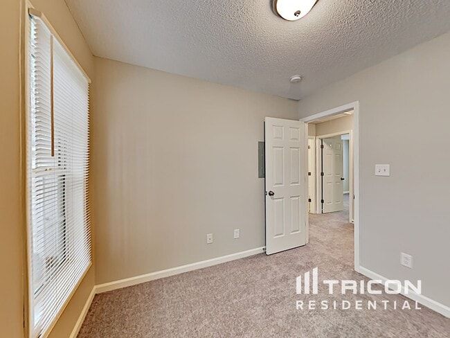 Building Photo - 2048 Ballston Pl