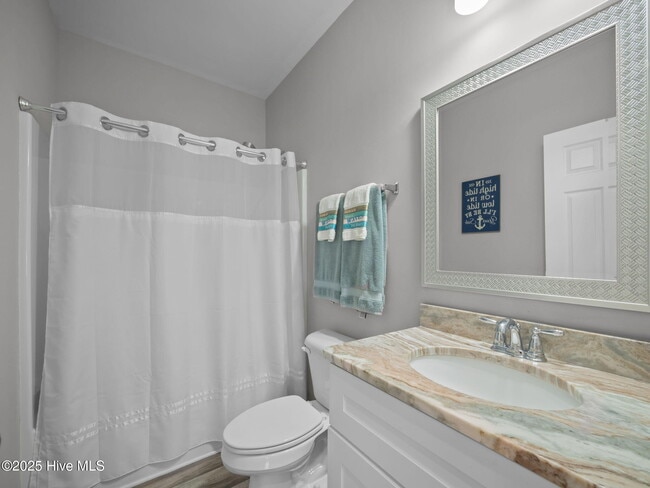 Building Photo - 512 Hazelwood Dr