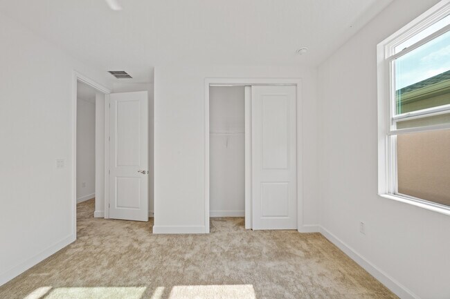 Building Photo - Tamarind Grove Lane