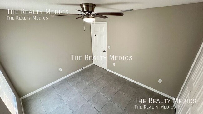 Building Photo - 1550 Pace Dr NW