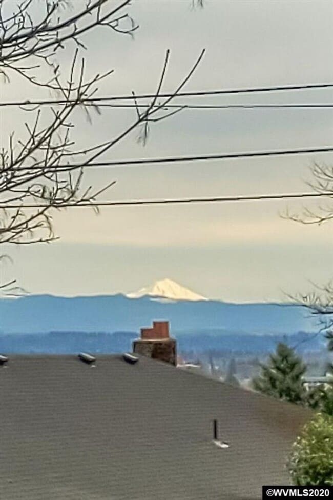 Building Photo - 541 Riverview Dr NW