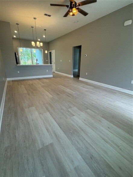 Building Photo - 44 Red Mill Dr