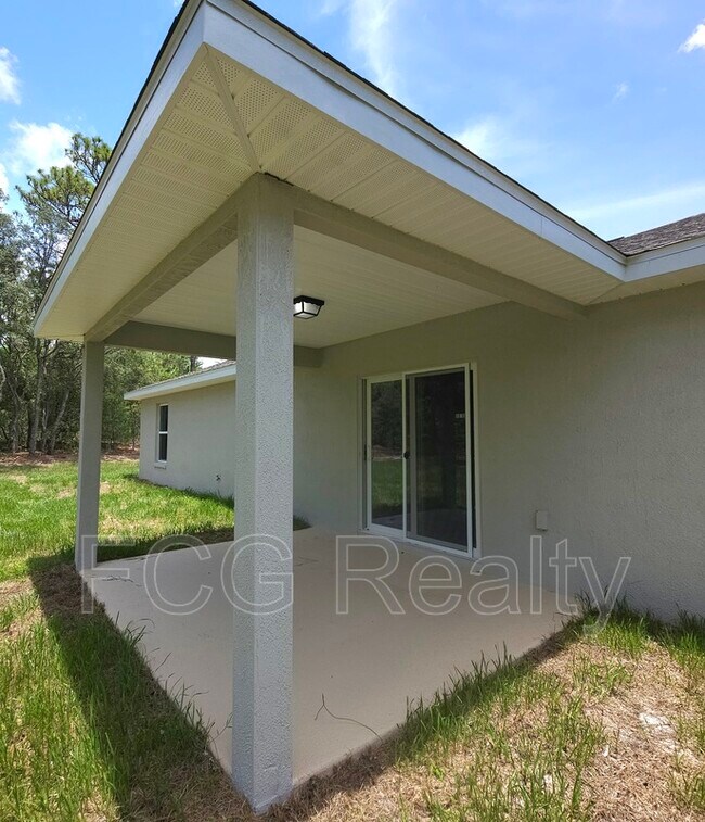 Building Photo - 9412 N Pineview Way
