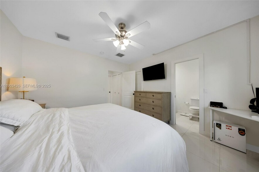 Building Photo - 7271 NW 174th Ter