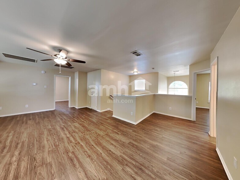 Building Photo - 4706 Buescher Ct