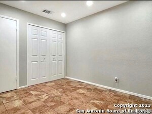 Building Photo - 11520 Huebner Rd