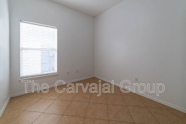 Building Photo - 4434 Waterside Pointe Cir
