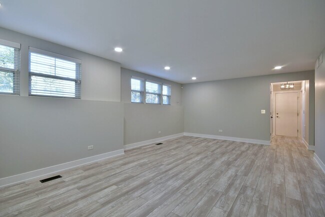 Building Photo - 982 Indigo Ct