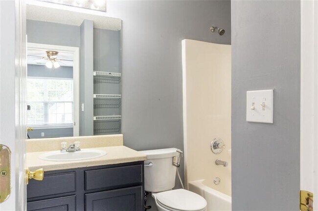 Building Photo - 6726 Gallant Ct SE