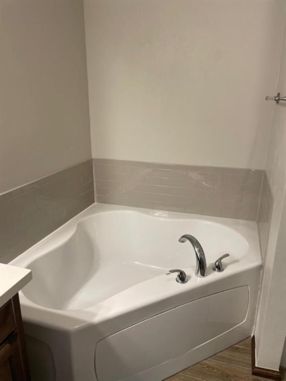 Building Photo - 2428 Northcreek Ln