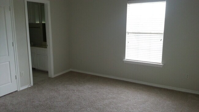 Building Photo - 1205 Carina Dr