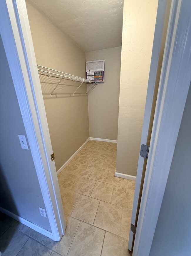 Building Photo - 279 SE Forest Terrace