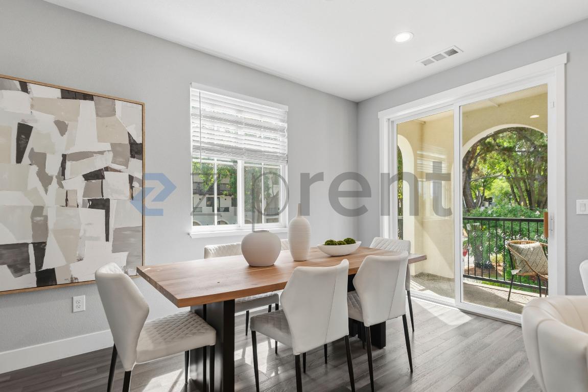 Building Photo - 506 Sardinia Ter