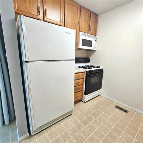 Building Photo - 840 Wendevy Dr