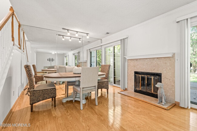 Building Photo - 39 Gimbel Pl