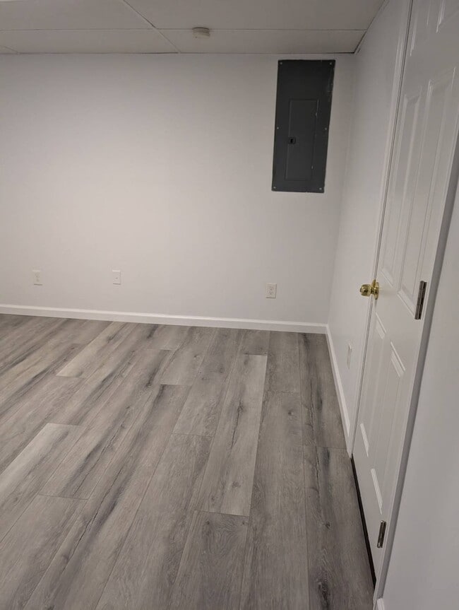Building Photo - 132 Avondale Dr