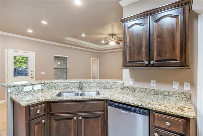 Building Photo - Stonebridge Villas #4077