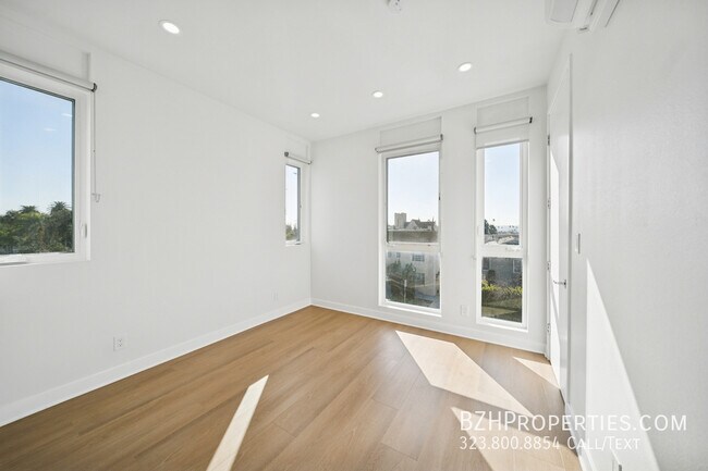 Building Photo - 4525 St Elmo Dr