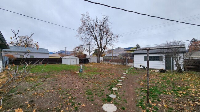 Building Photo - Centrally Located Three Bedroom House with...