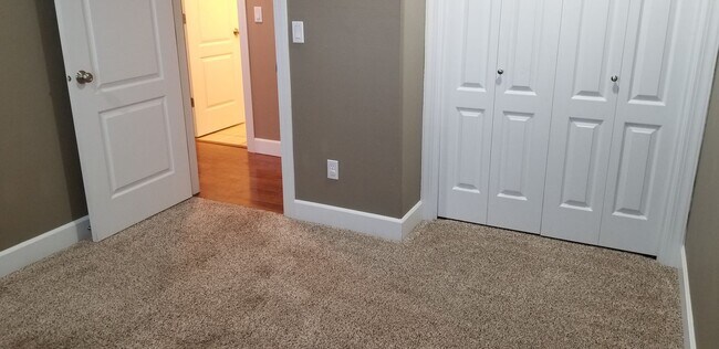Building Photo - Charming 3 bedroom, 2 bath in Columbia Falls