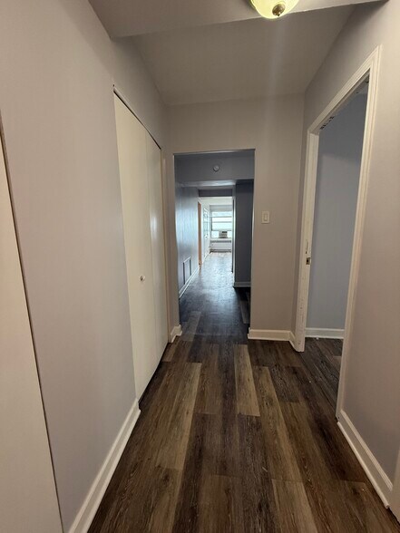 Building Photo - 4230 N Marine Dr