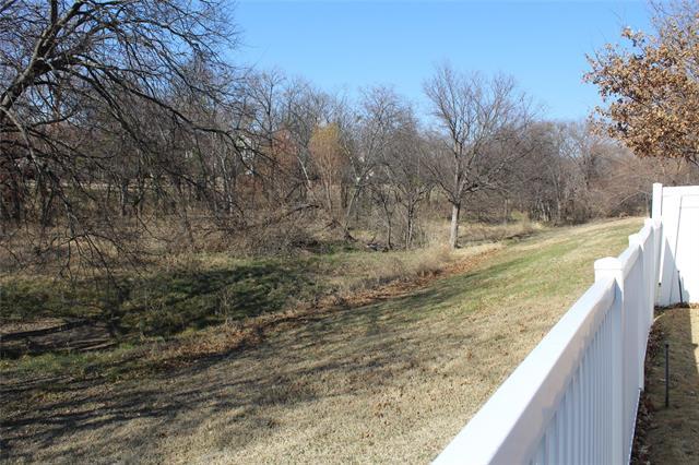 Building Photo - 829 Dogwood Trail