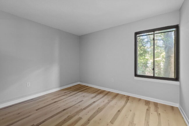 Building Photo - 500 Umstead Dr