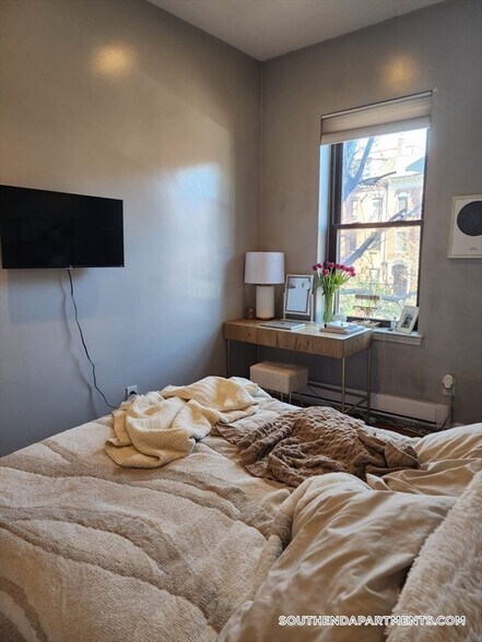 Building Photo - 469 Massachusetts Ave