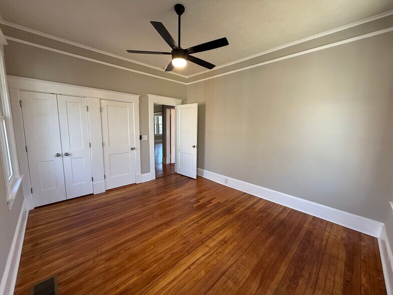 Building Photo - 1930 S Lumpkin St