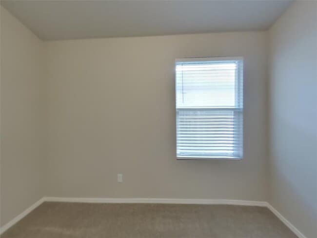 Building Photo - 3528 Stride Ln