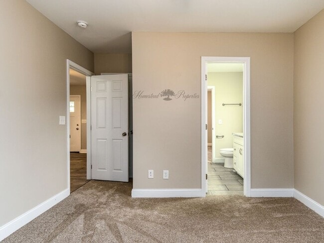 Building Photo - Updated 3 Bedroom / 2 Bath Home on Lamont