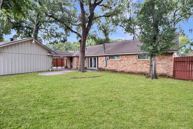 Building Photo - 5735 Wigton Dr