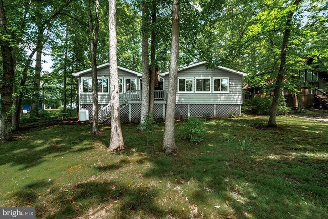 Building Photo - 137 Eagle Ct