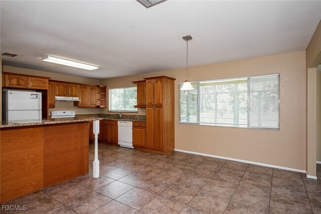 Building Photo - 2536 Vestridge St