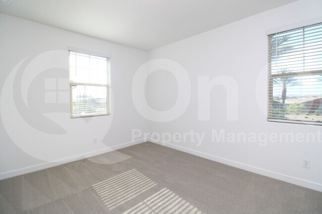 Building Photo - 9928 E Tahoe Ave