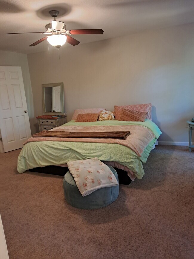 Building Photo - 317 Sand Oak Blvd