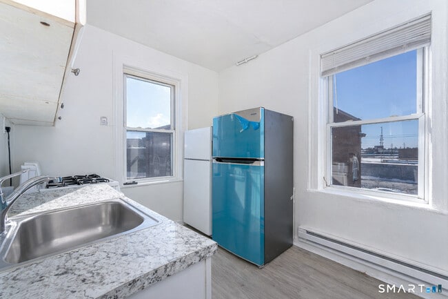 Building Photo - 35 Butler Ave