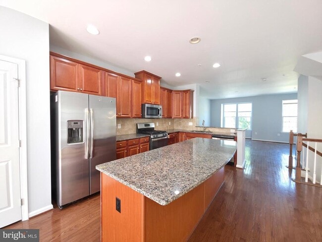 Building Photo - 5323 Smith's Cv Ln