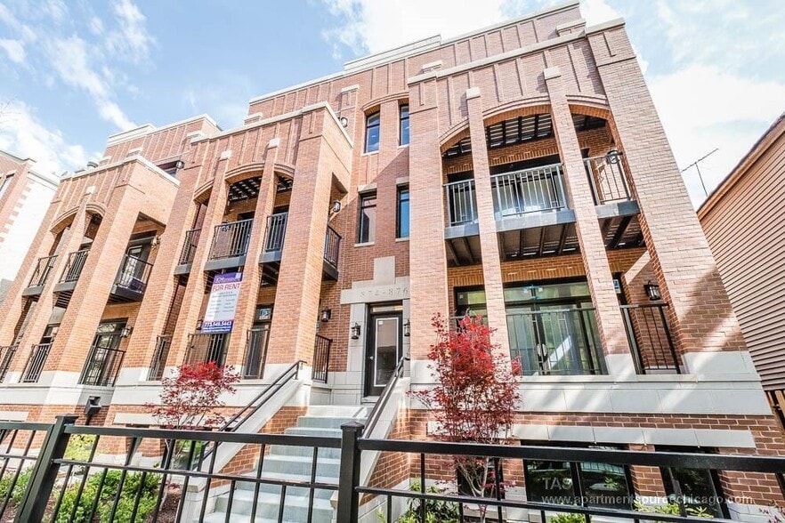 Building Photo - 872 W Lill Ave