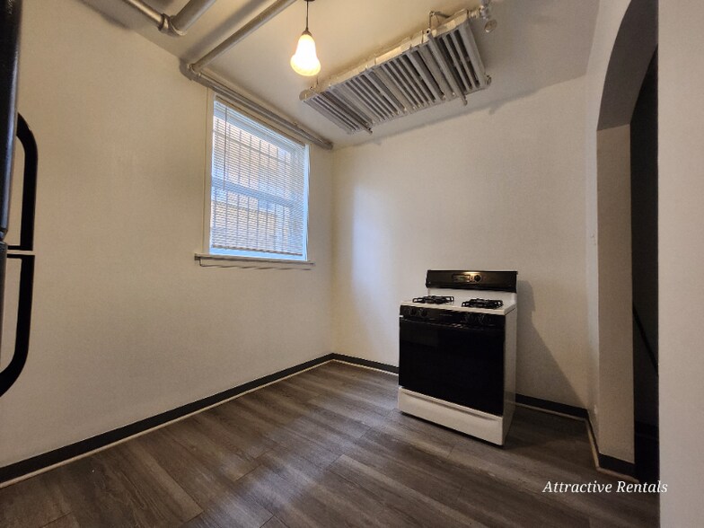 Building Photo - 14 N Long Ave