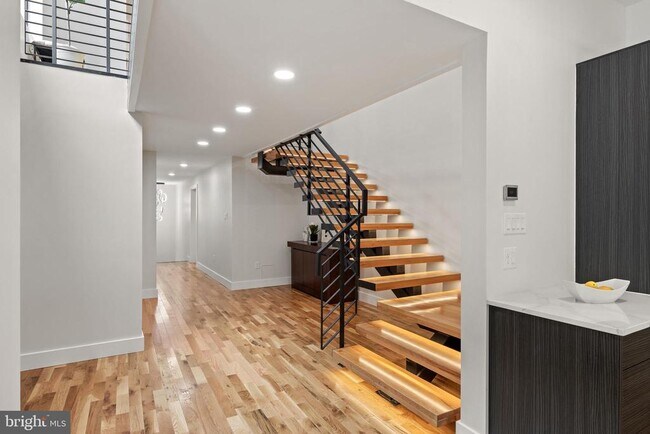 Building Photo - 354 Winding Wy